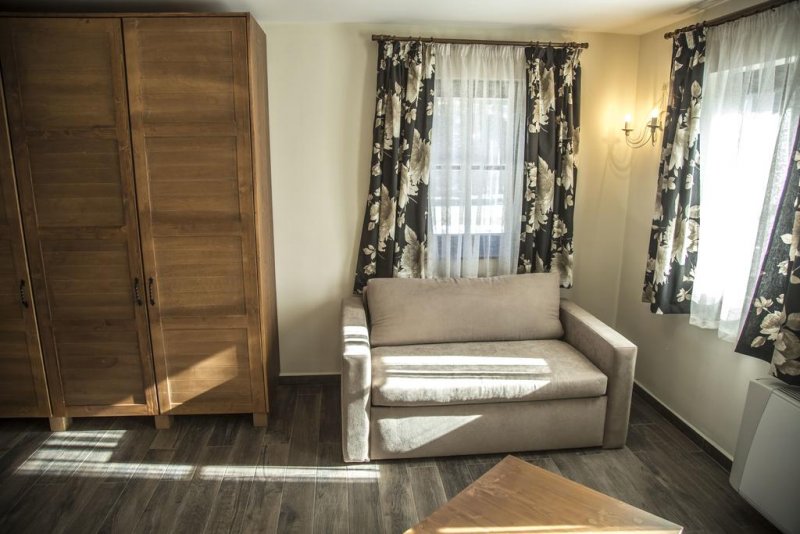 Къща за гости Червената къща - Снимка 10