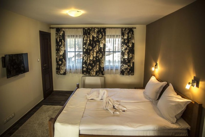 Къща за гости Червената къща - Снимка 2