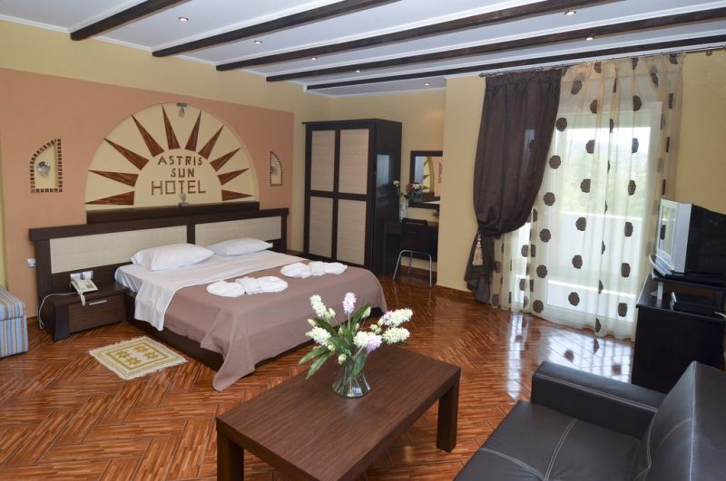 Astris Sun Hotel - Снимка 1
