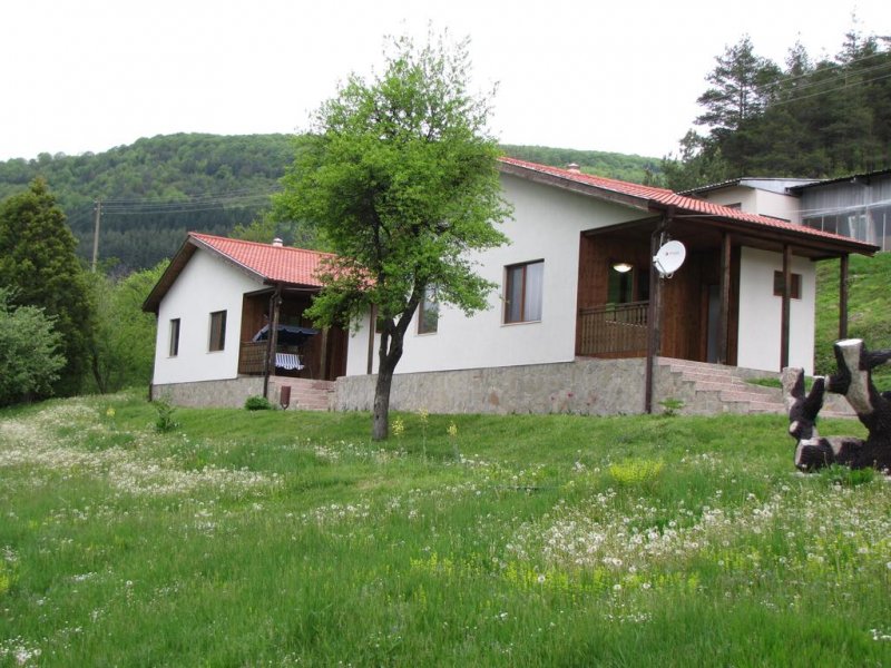 Хотел Гарванец - Снимка 0