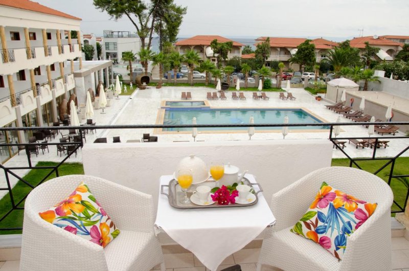 Hanioti Melathron - Снимка 0