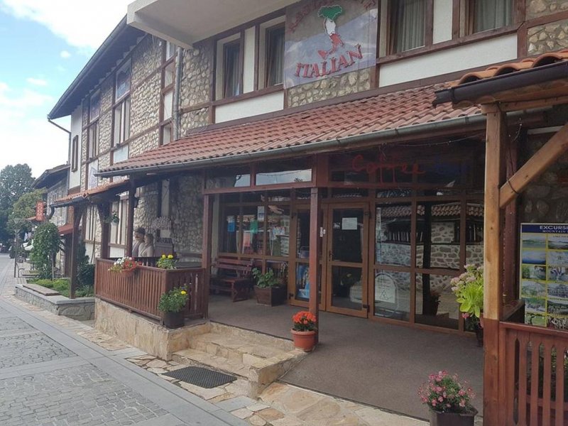 Хотел Родина - Снимка 0