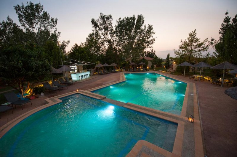 Petrino Suites Hotel - Снимка 4