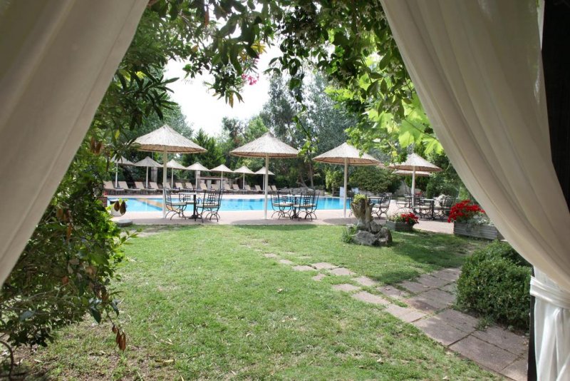 Petrino Suites Hotel - Снимка 3
