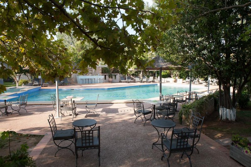 Petrino Suites Hotel - Снимка 3