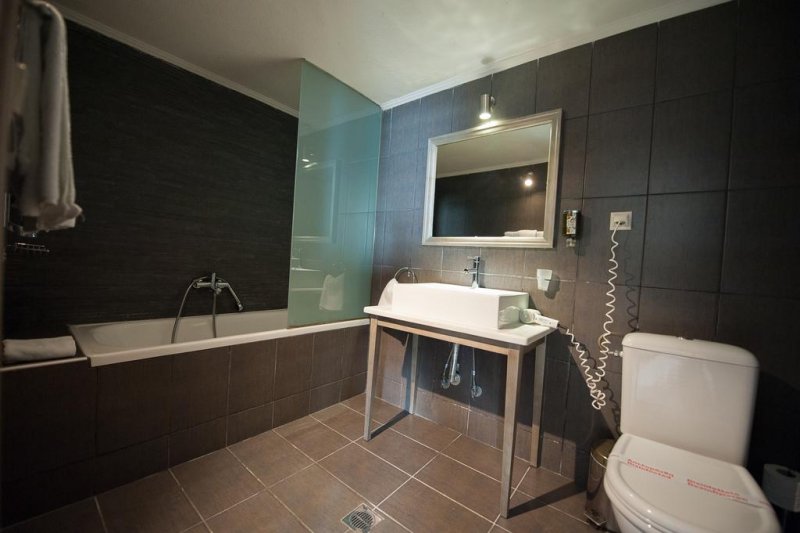 Petrino Suites Hotel - Снимка 11