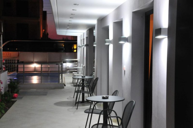 Panorama Inn Hotel - Снимка 9