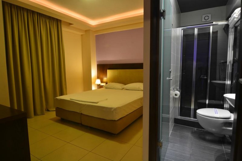 Panorama Inn Hotel - Снимка 7