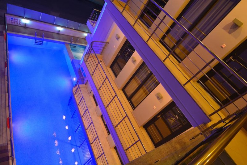 Panorama Inn Hotel - Снимка 7