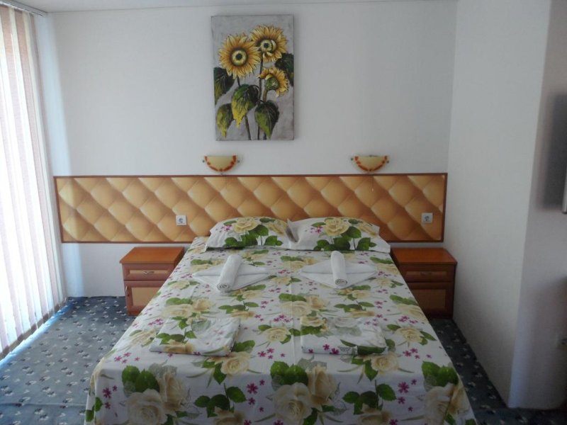 Къща за гости Сияние - Снимка 1