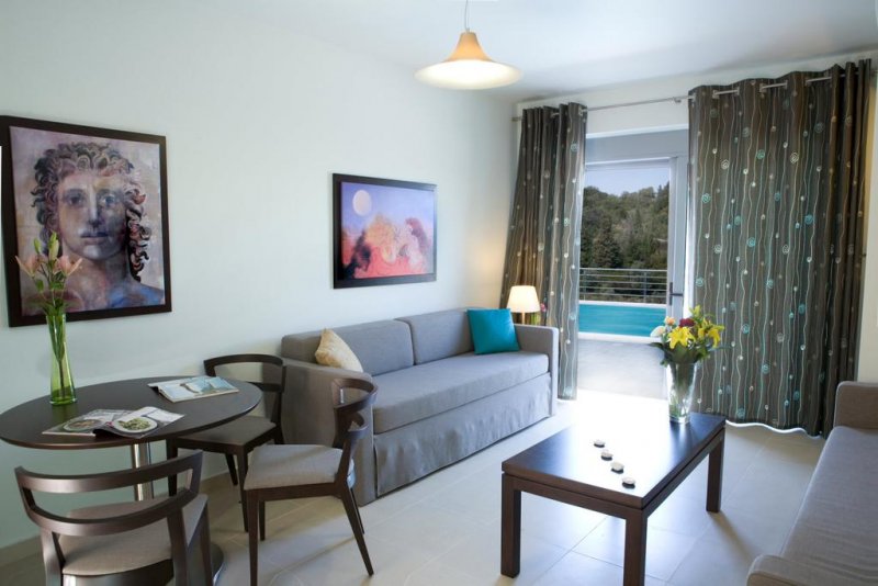 Thealos Village - Снимка 9