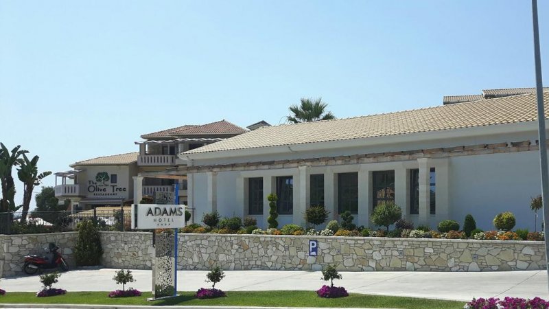 Adams Hotel - Снимка 7