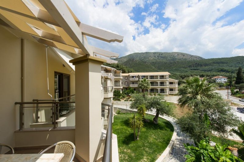 Adams Hotel - Снимка 5