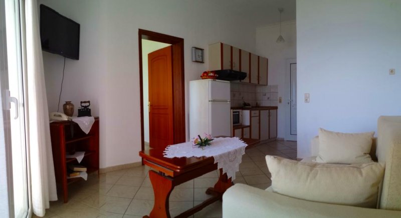 Spiros Studios - Снимка 11