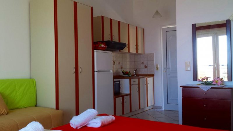 Spiros Studios - Снимка 2