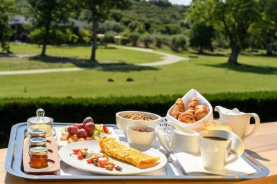 Avaton Luxury Villas Resort - Снимка 8