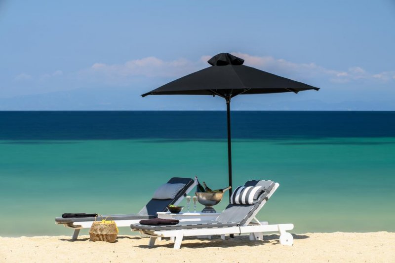 Avaton Luxury Villas Resort - Снимка 11