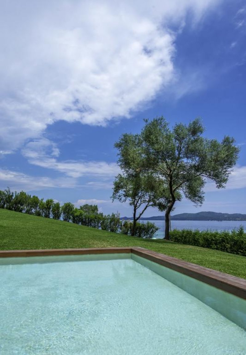 Avaton Luxury Villas Resort - Снимка 1