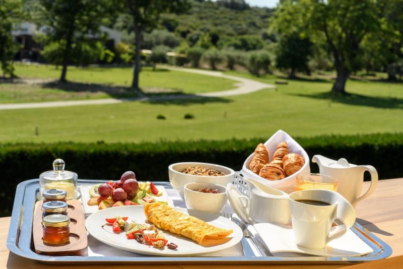 Avaton Luxury Villas Resort - Снимка 8