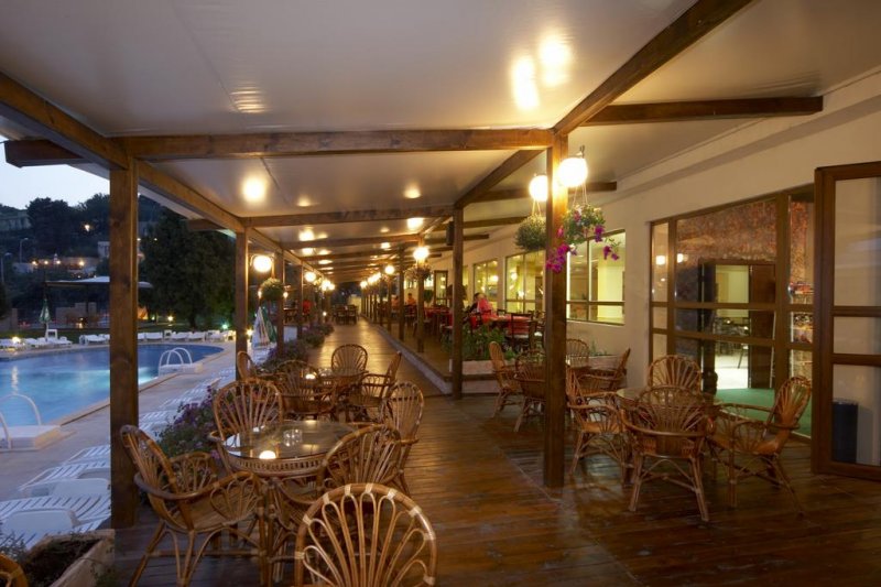 Хотел Детелина - Снимка 9