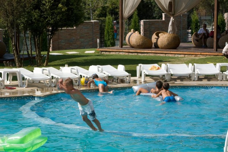 Хотел Детелина - Снимка 1