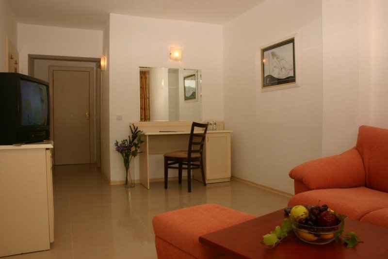 Хотел Детелина - Снимка 2