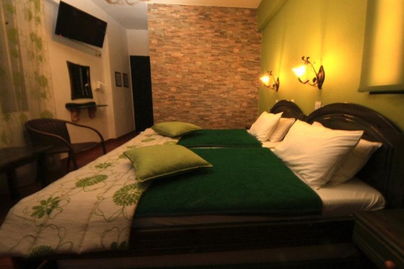 Kastro Hotel - Снимка 2