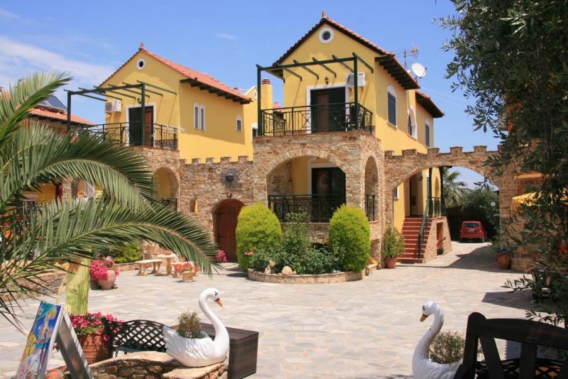 Kastro Hotel - Снимка 11