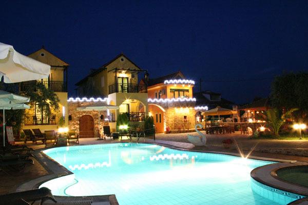 Релакс на о. Тасос! Нощувка + басейн в хотел Kastro до Скала Потамиас, Гърция! - Снимка 31