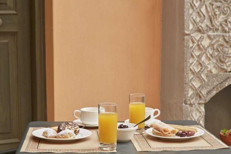 Captain's House Boutique Hotel - Снимка 2