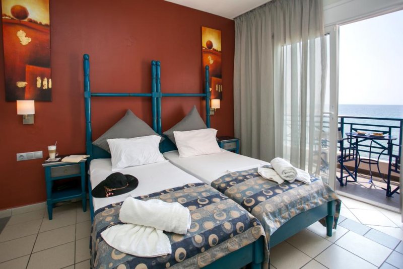 Thalassies Hotel - Снимка 2