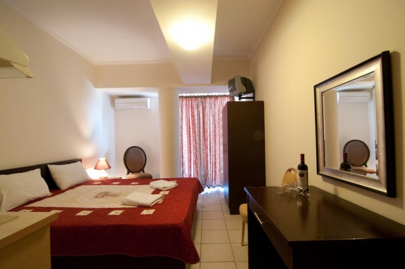 Hotel Yakinthos - Снимка 5