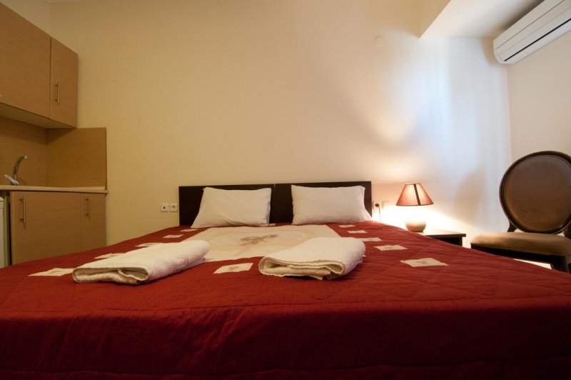 Hotel Yakinthos - Снимка 1