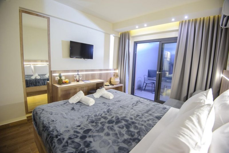 Hotel Yakinthos - Снимка 9