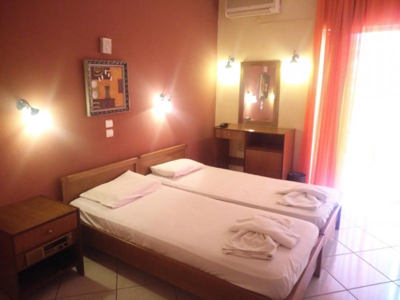 Pelli Hotel - Снимка 1