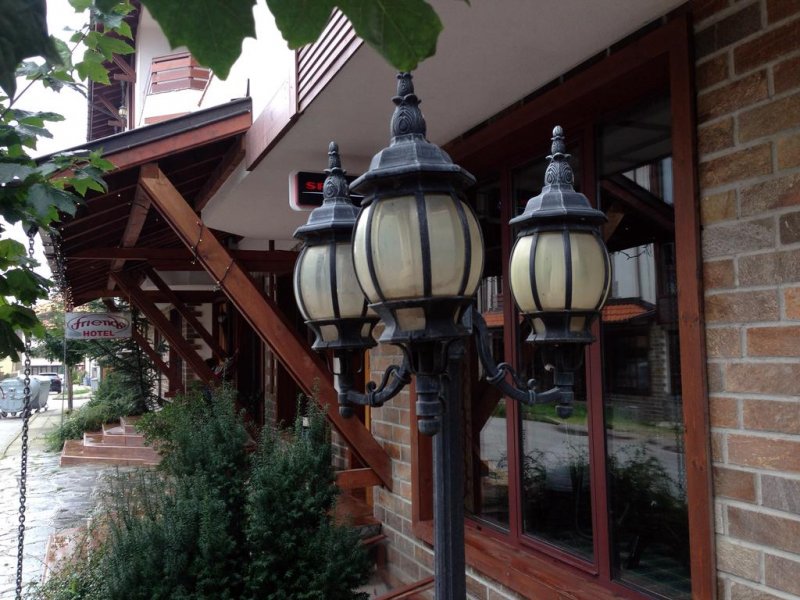 Хотел Френдс - Снимка 4