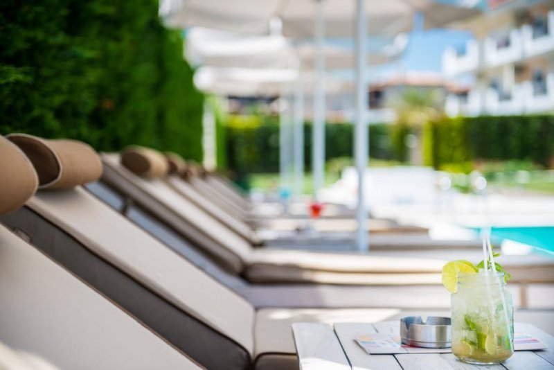 Lagaria Palace Apartments - Снимка 3