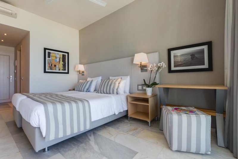 Acharavi Beach Hotel - Снимка 8