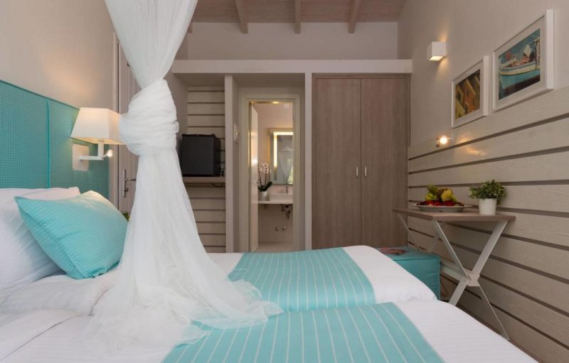 Acharavi Beach Hotel - Снимка 3