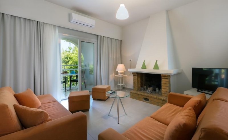 Acharavi Beach Hotel - Снимка 4