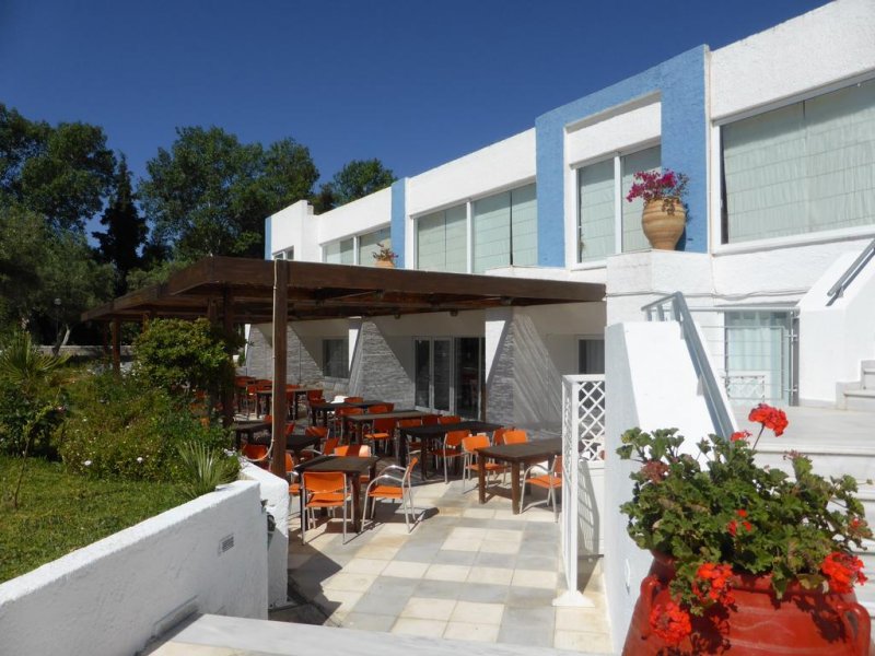 Grand Bleu Sea Resort - Снимка 3