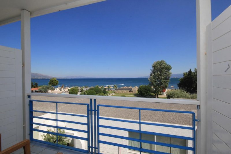 Grand Bleu Sea Resort - Снимка 10