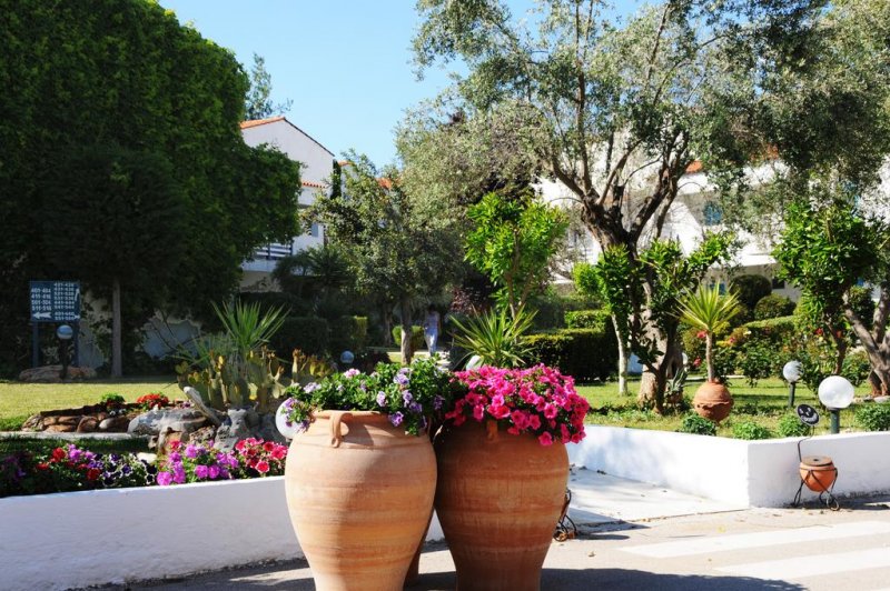 Grand Bleu Sea Resort - Снимка 9