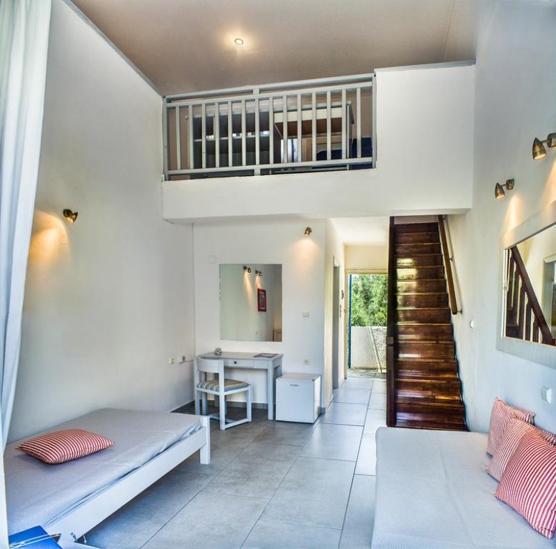 Grand Bleu Sea Resort - Снимка 11