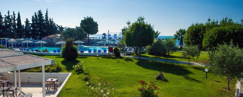 Grand Bleu Sea Resort - Снимка 9