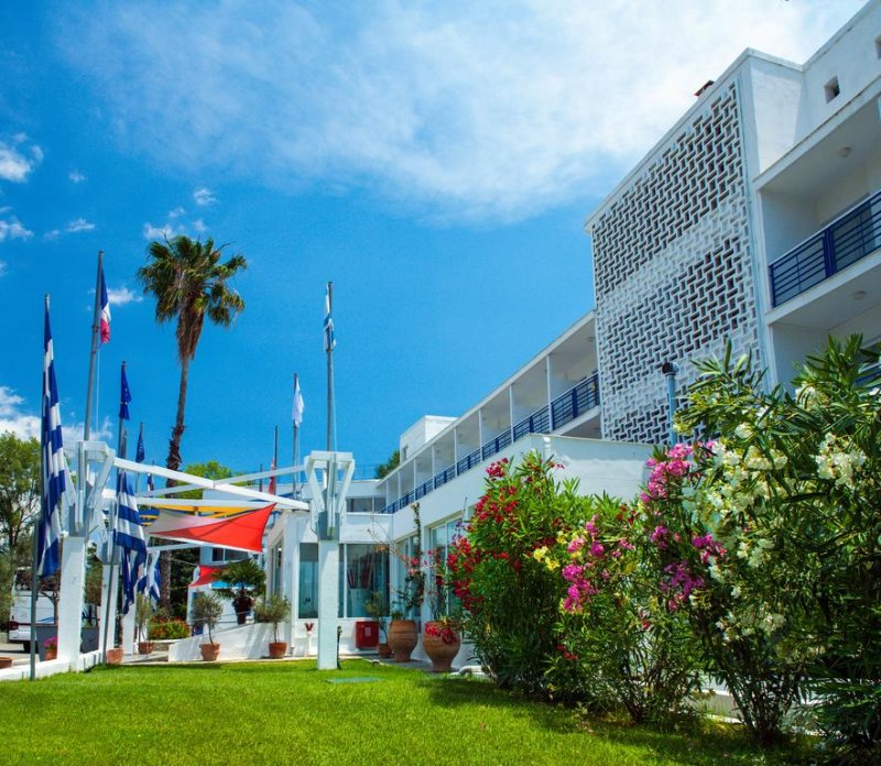 Grand Bleu Sea Resort - Снимка 11