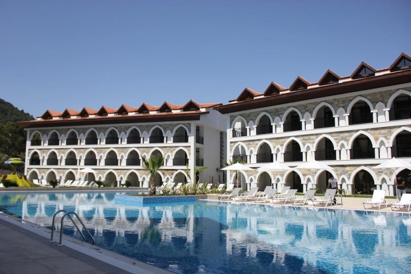 Ramada Resort Akbuk - Снимка 9