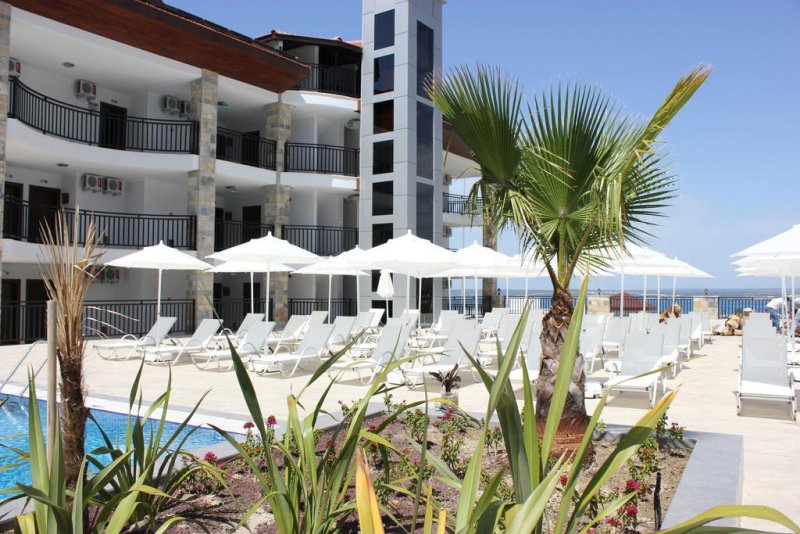 Ramada Resort Akbuk - Снимка 3