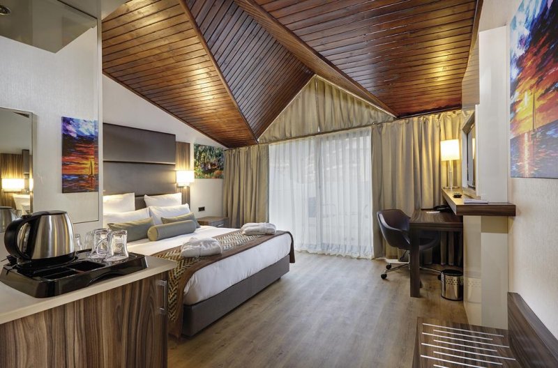 Ramada Resort Akbuk - Снимка 10