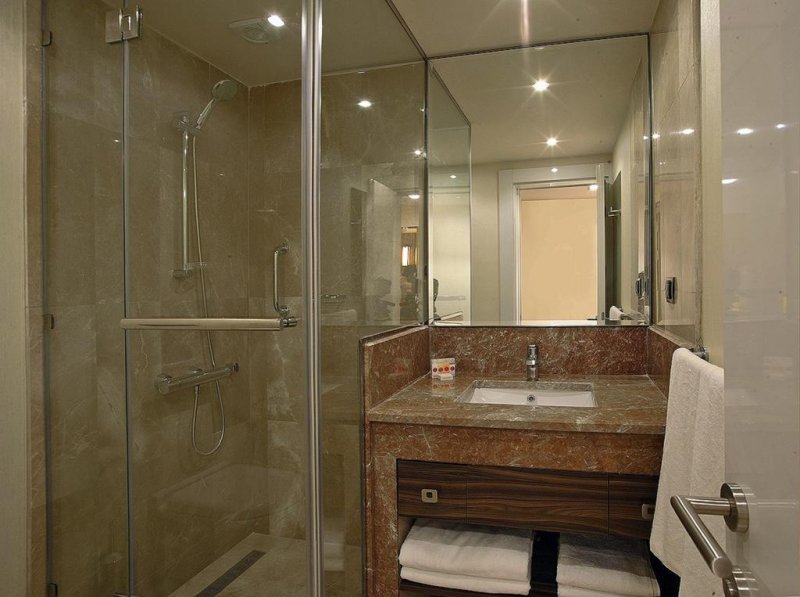 Ramada Resort Akbuk - Снимка 8